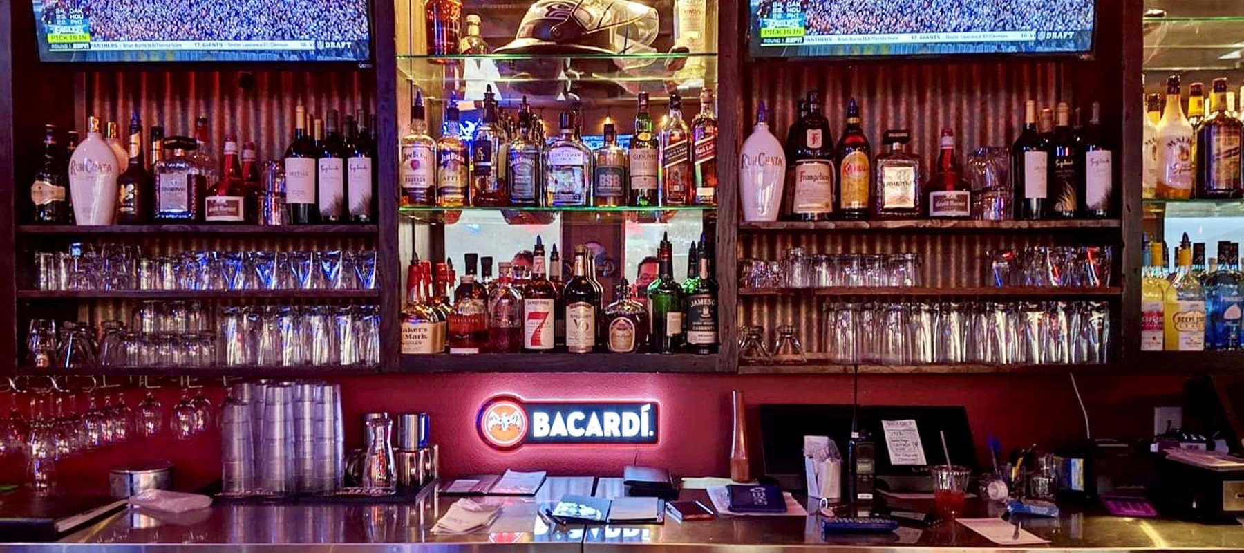 bar-booze-shelf